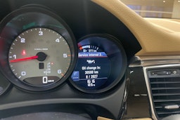 valkoinen Porsche Macan 2015 kuva 15.