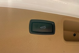 valkoinen Porsche Macan 2015 kuva 33.