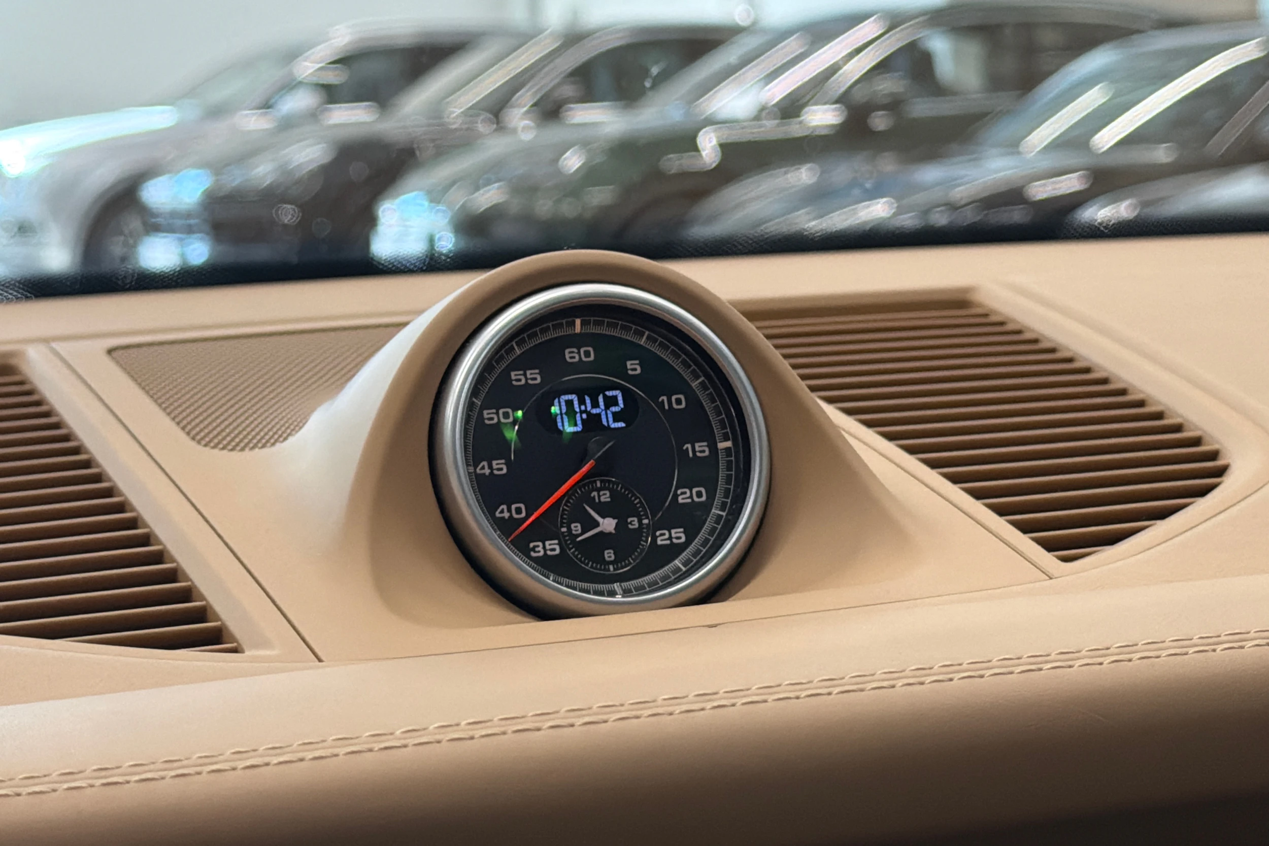 valkoinen Porsche Macan 2014 kuva 21.