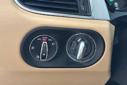 valkoinen Porsche Macan 2014 kuva 25.