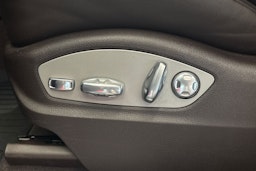 Sininen Porsche Macan 2015 kuva 10.