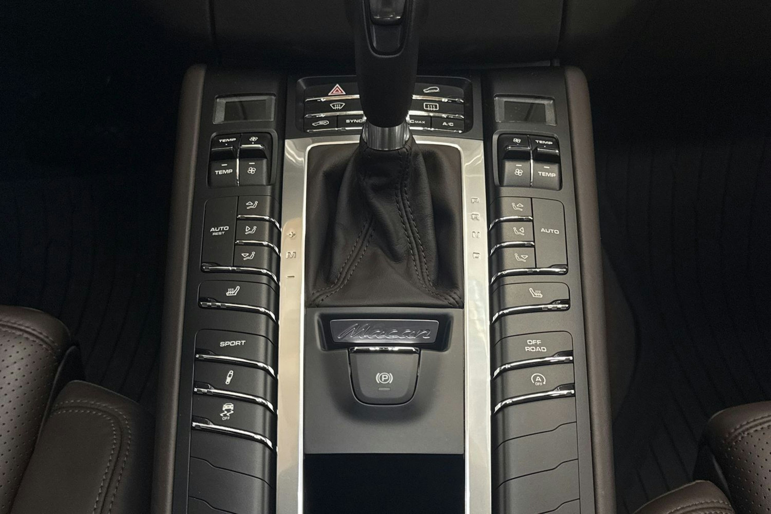 Sininen Porsche Macan 2015 kuva 11.