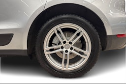 Ruskea (beige) Porsche MACAN 2015 kuva 9.