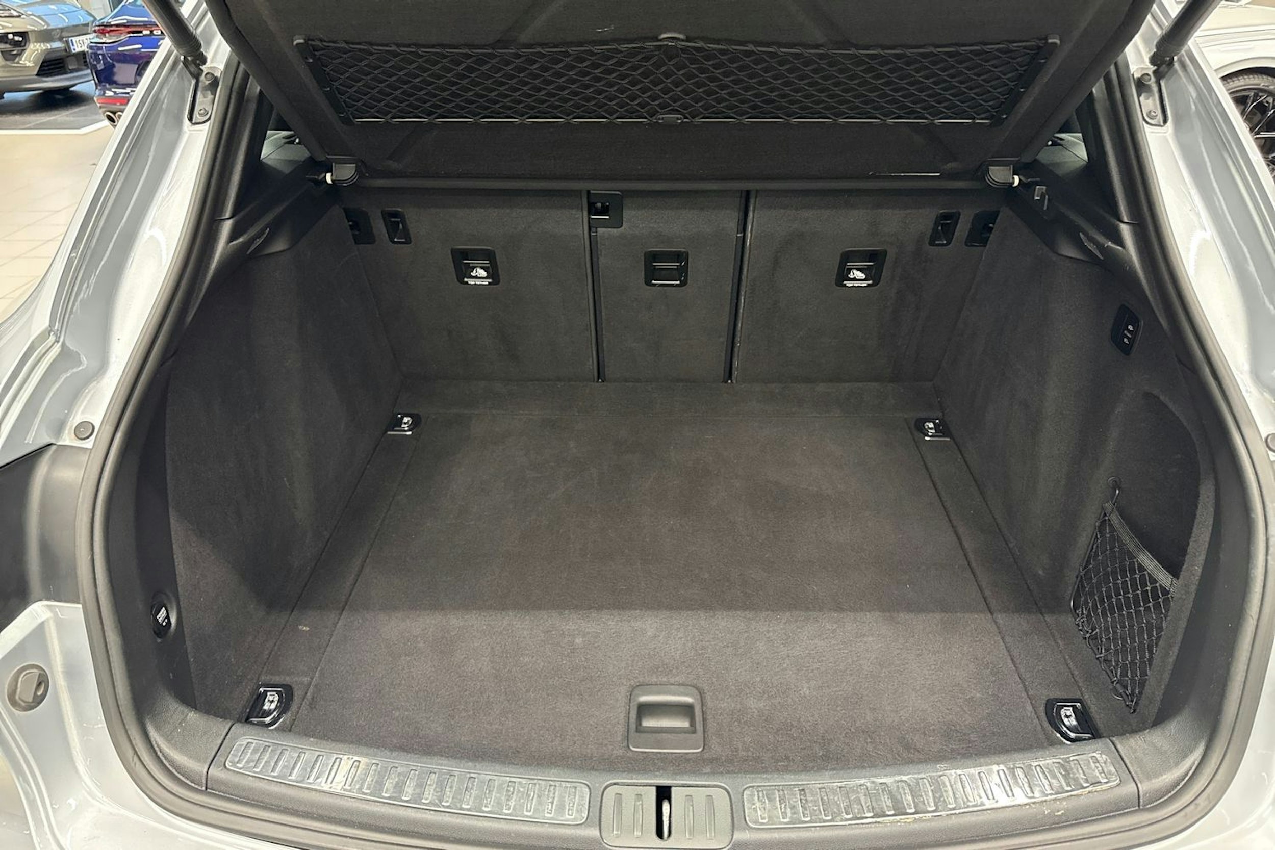 Ruskea (beige) Porsche MACAN 2015 kuva 18.