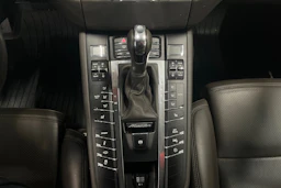 met. harmaa Porsche Macan 2015 kuva 16.