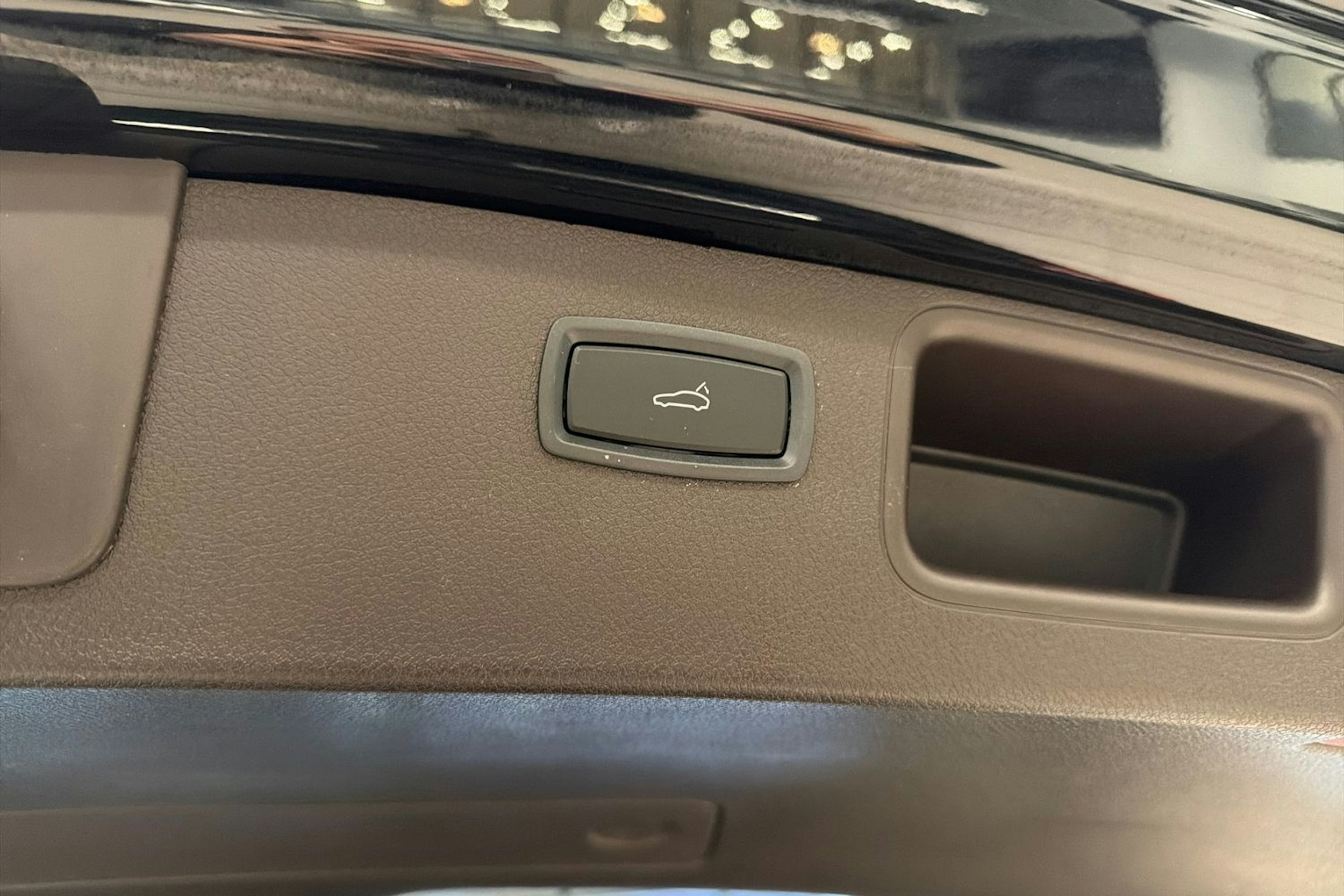 Musta Porsche Macan 2015 kuva 15.