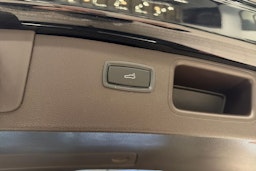 Musta Porsche Macan 2015 kuva 15.