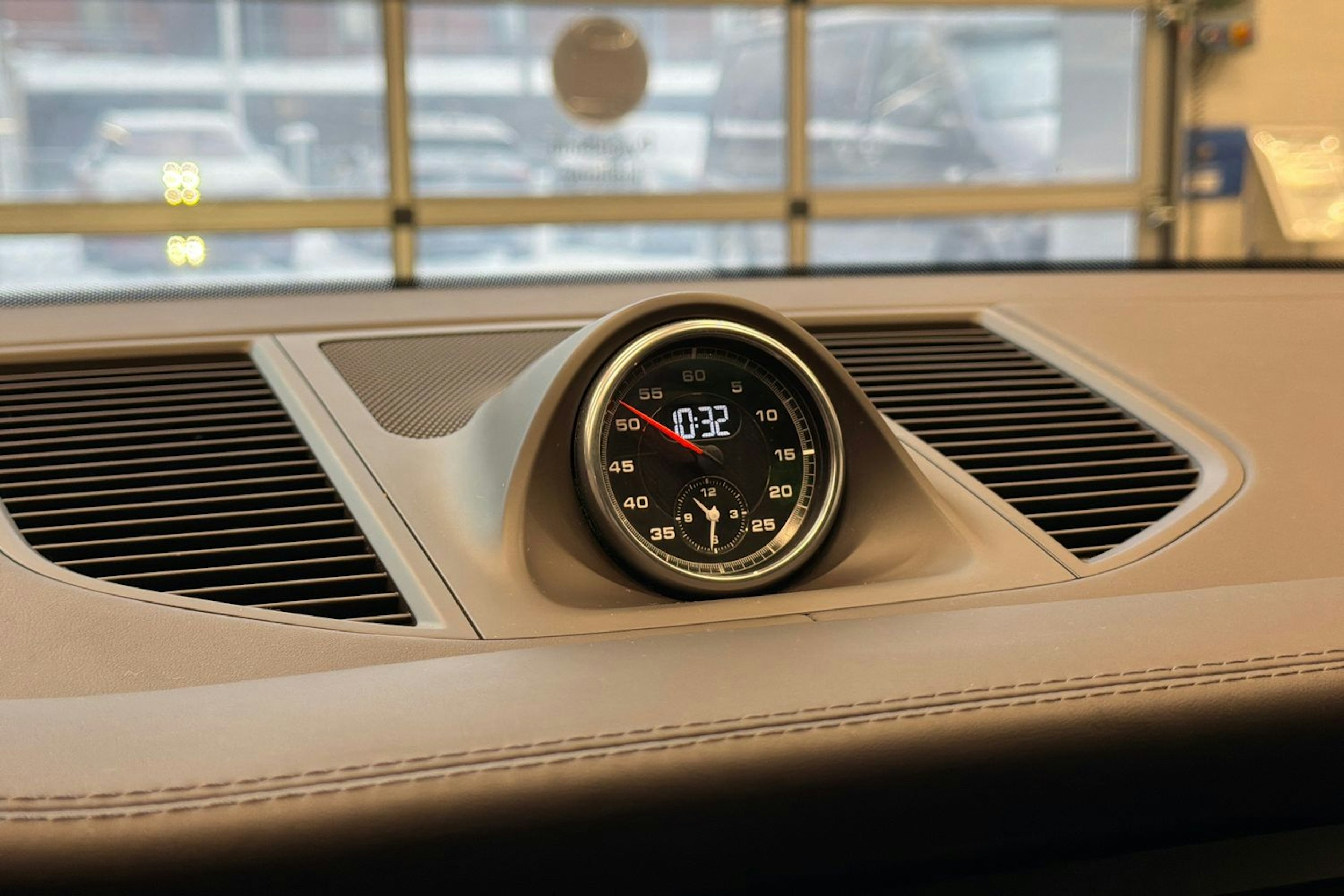 Musta Porsche Macan 2015 kuva 22.