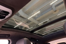 Musta Porsche Macan 2015 kuva 25.