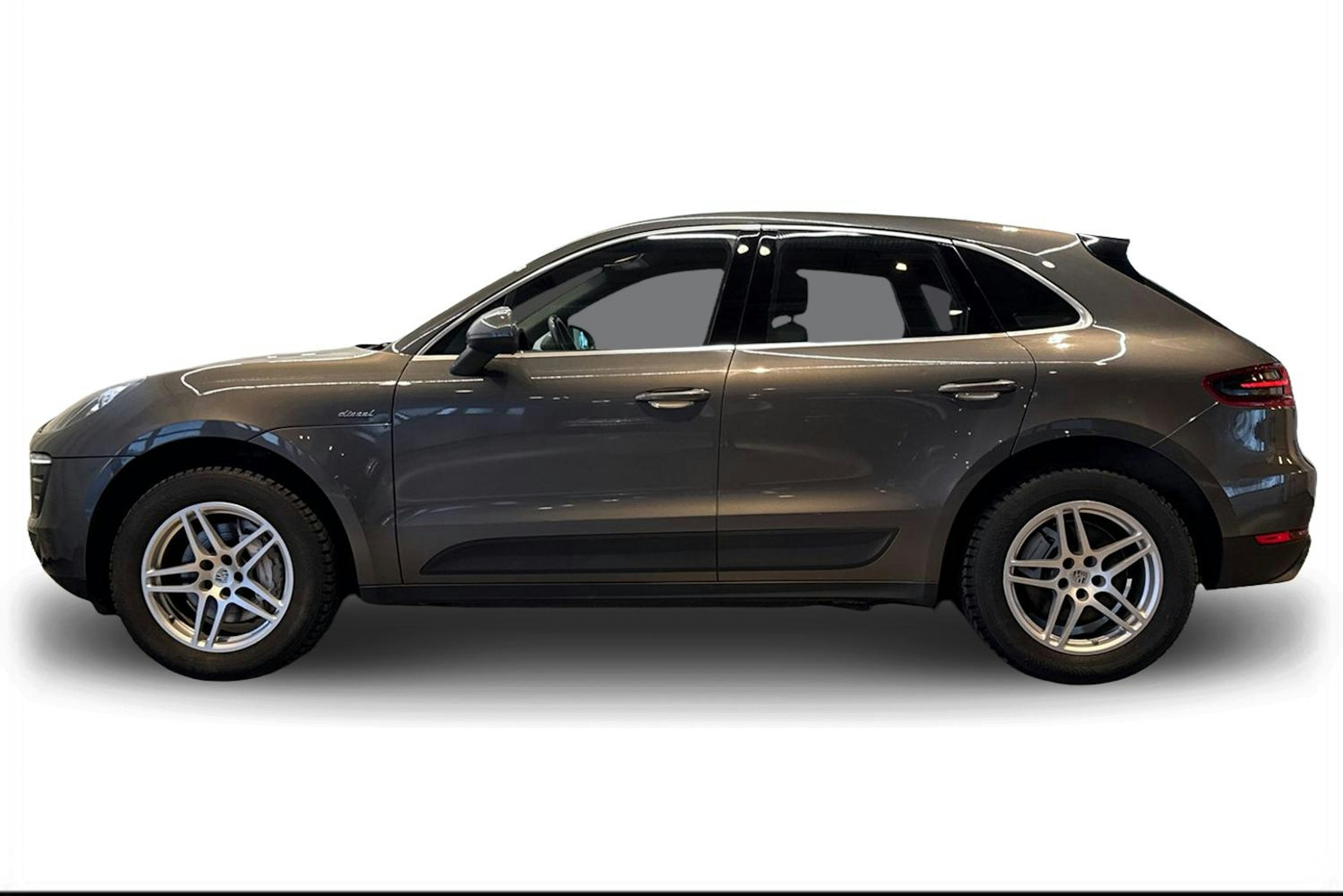 Harmaa Porsche Macan 2015 kuva 5.