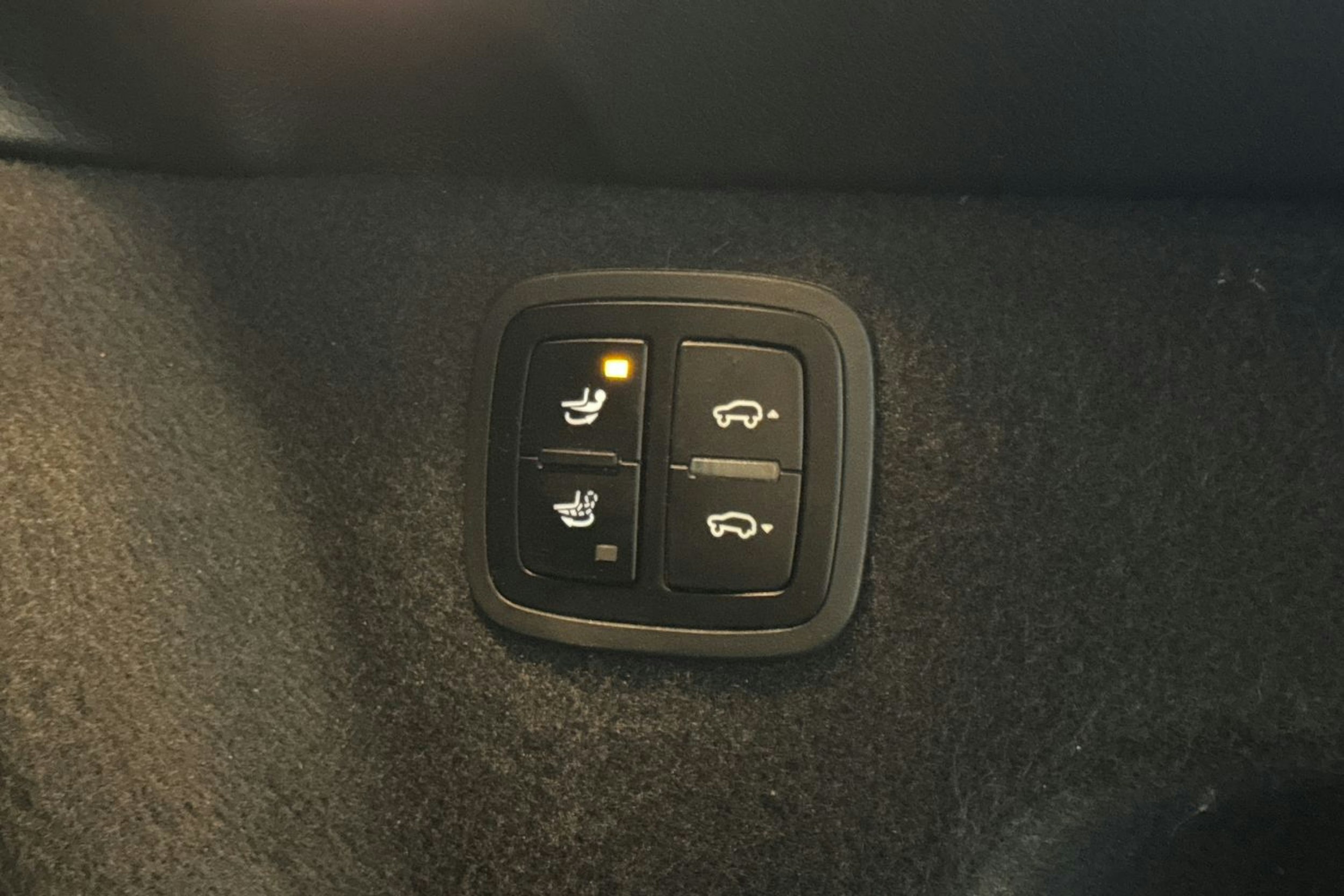 Harmaa Porsche Macan 2015 kuva 19.