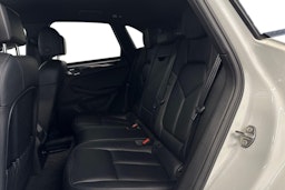 valkoinen Porsche Macan 2016 kuva 10.