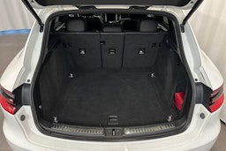 valkoinen Porsche Macan 2016 kuva 14.