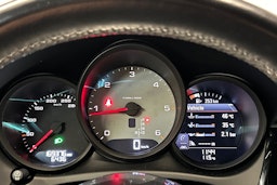 valkoinen Porsche Macan 2016 kuva 15.