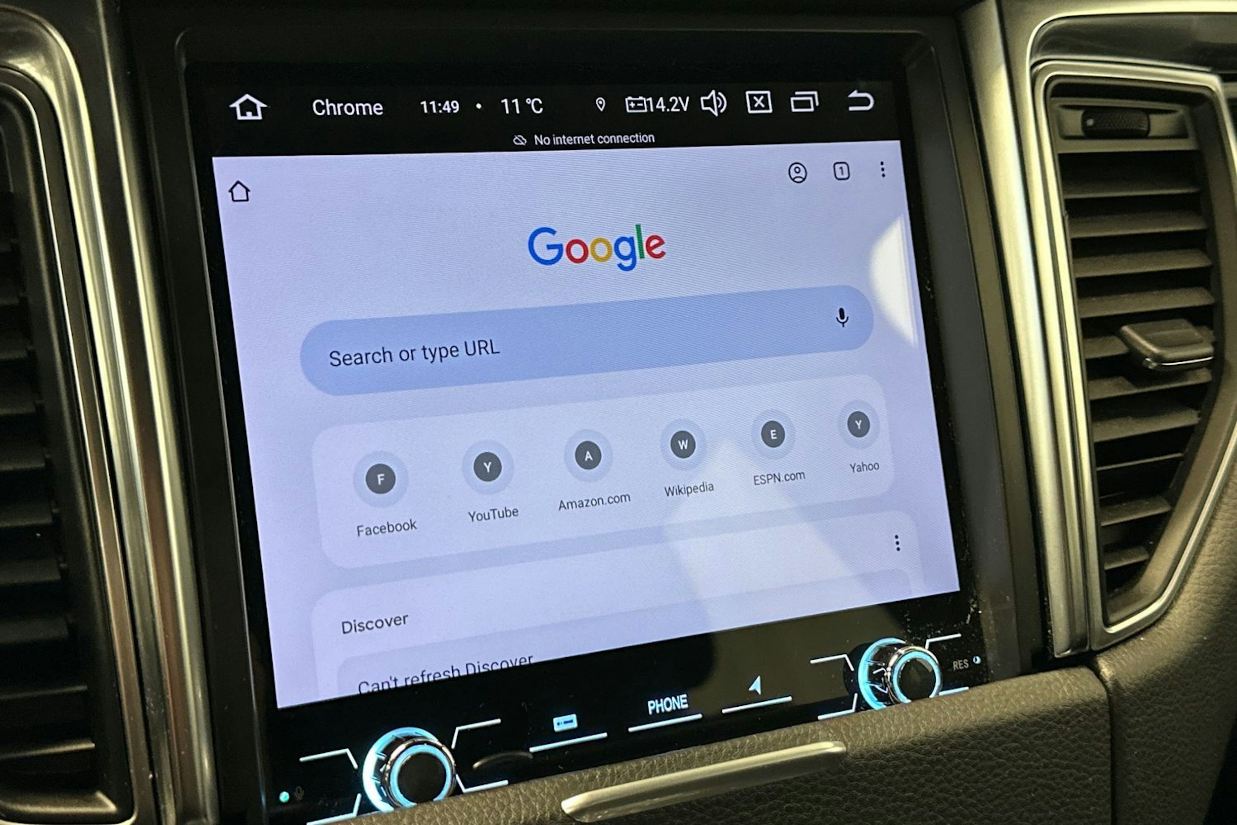 valkoinen Porsche Macan 2016 kuva 18.