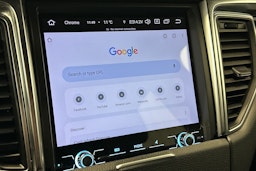 valkoinen Porsche Macan 2016 kuva 18.