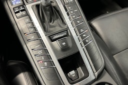 valkoinen Porsche Macan 2016 kuva 20.