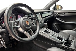 harmaa Porsche Macan 2017 kuva 6.