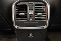 harmaa Porsche Macan 2017 kuva 16.