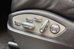harmaa Porsche Macan 2017 kuva 17.