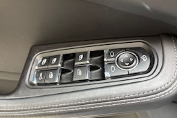 harmaa Porsche Macan 2017 kuva 20.