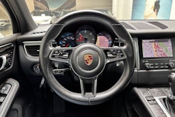 harmaa Porsche Macan 2017 kuva 25.