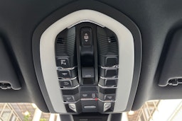 harmaa Porsche Macan 2017 kuva 35.
