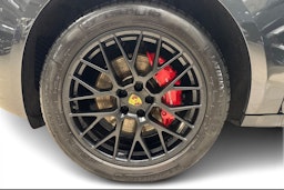 harmaa Porsche Macan 2017 kuva 9.