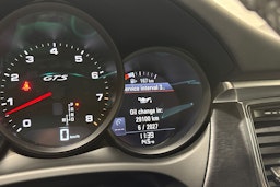 harmaa Porsche Macan 2017 kuva 18.