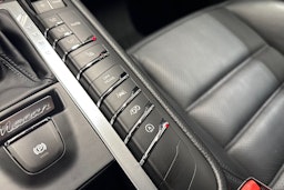 harmaa Porsche Macan 2017 kuva 20.