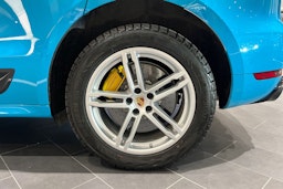 Sininen Porsche Macan 2019 kuva 10.
