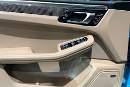 Sininen Porsche Macan 2019 kuva 11.