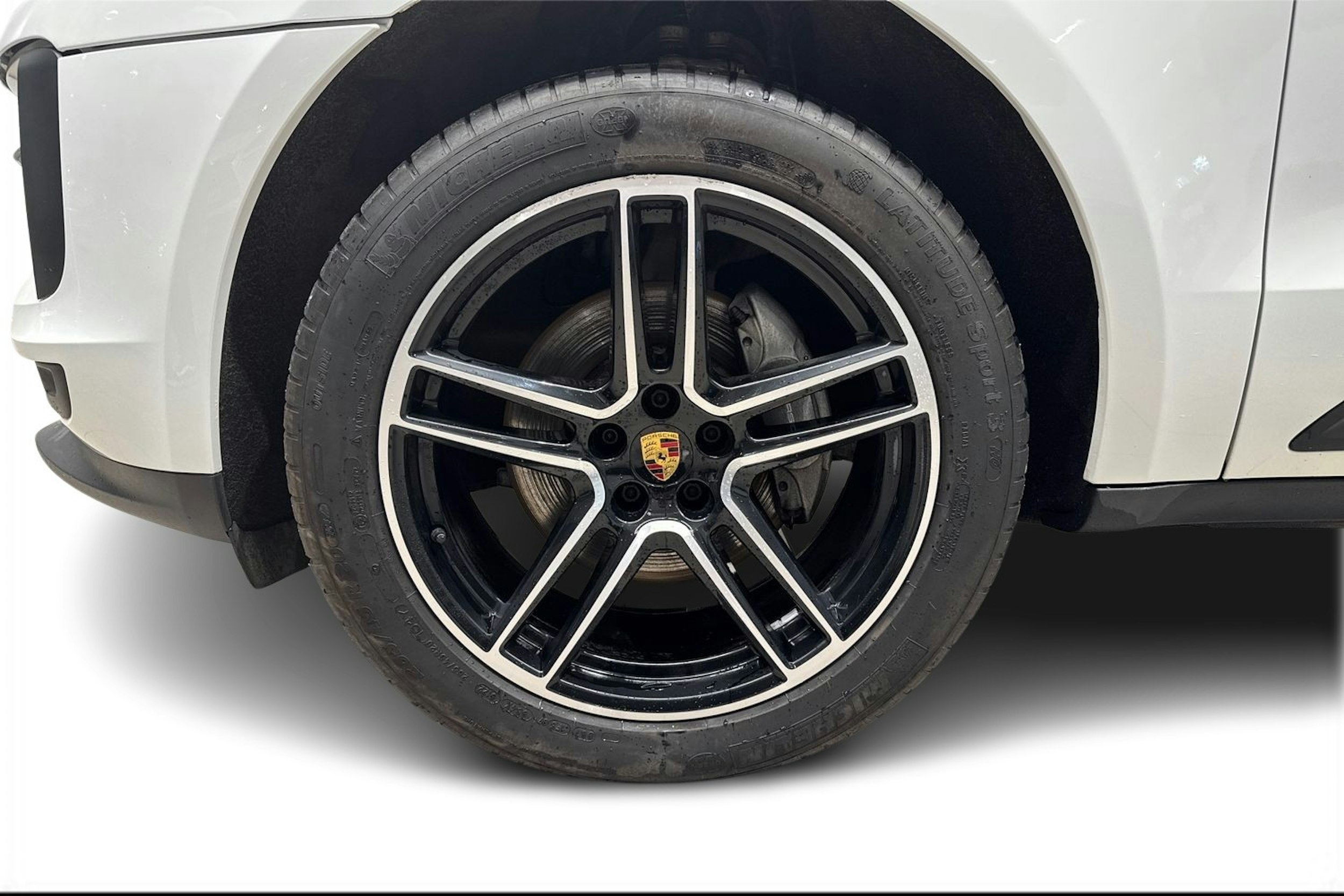 Valkoinen Porsche Macan 2019 kuva 9.
