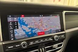 Valkoinen Porsche Macan 2019 kuva 15.
