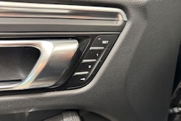 Musta Porsche Macan 2021 kuva 12.