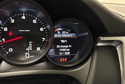 Musta Porsche Macan 2021 kuva 16.