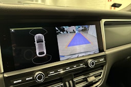 Musta Porsche Macan 2021 kuva 21.