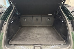 vihreä Porsche Macan 2024 kuva 13.