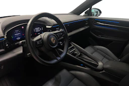 Musta Porsche Macan 2024 kuva 6.