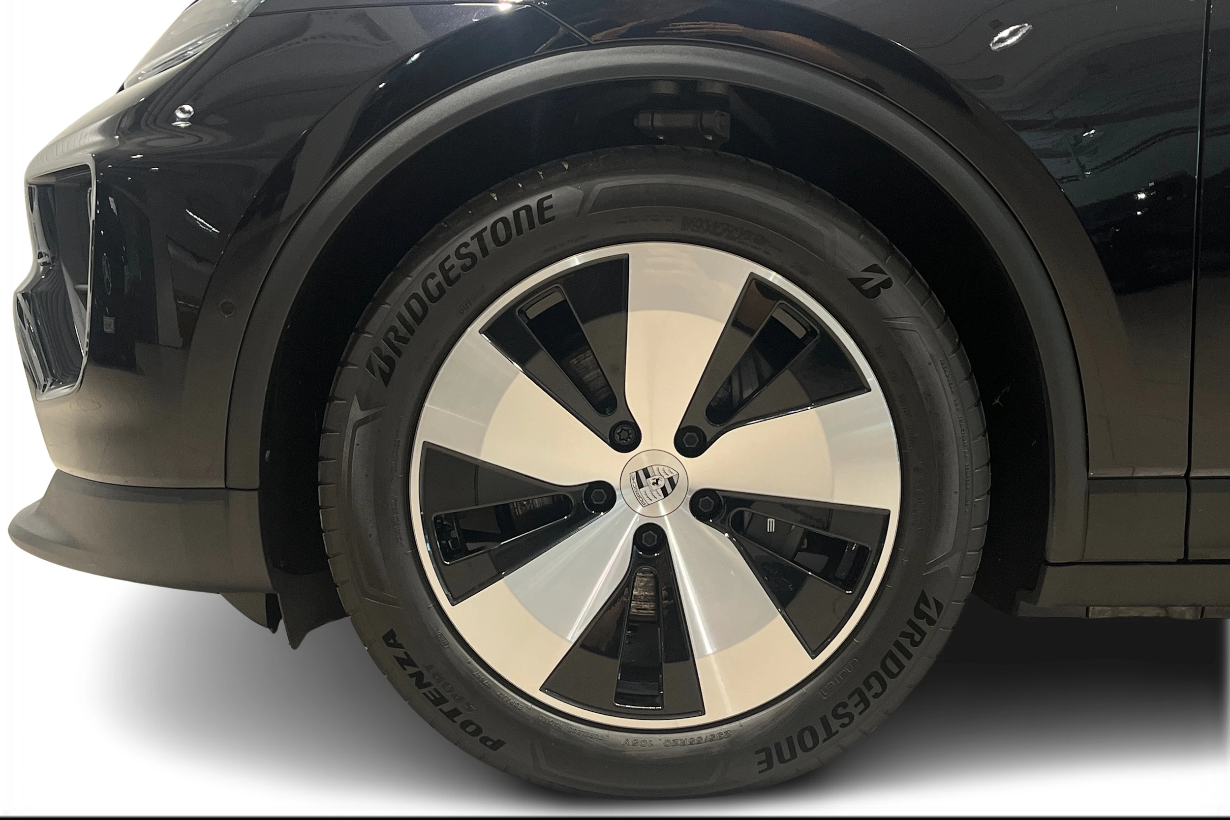 Musta Porsche Macan 2024 kuva 9.