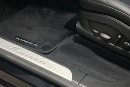 Musta Porsche Macan 2024 kuva 20.