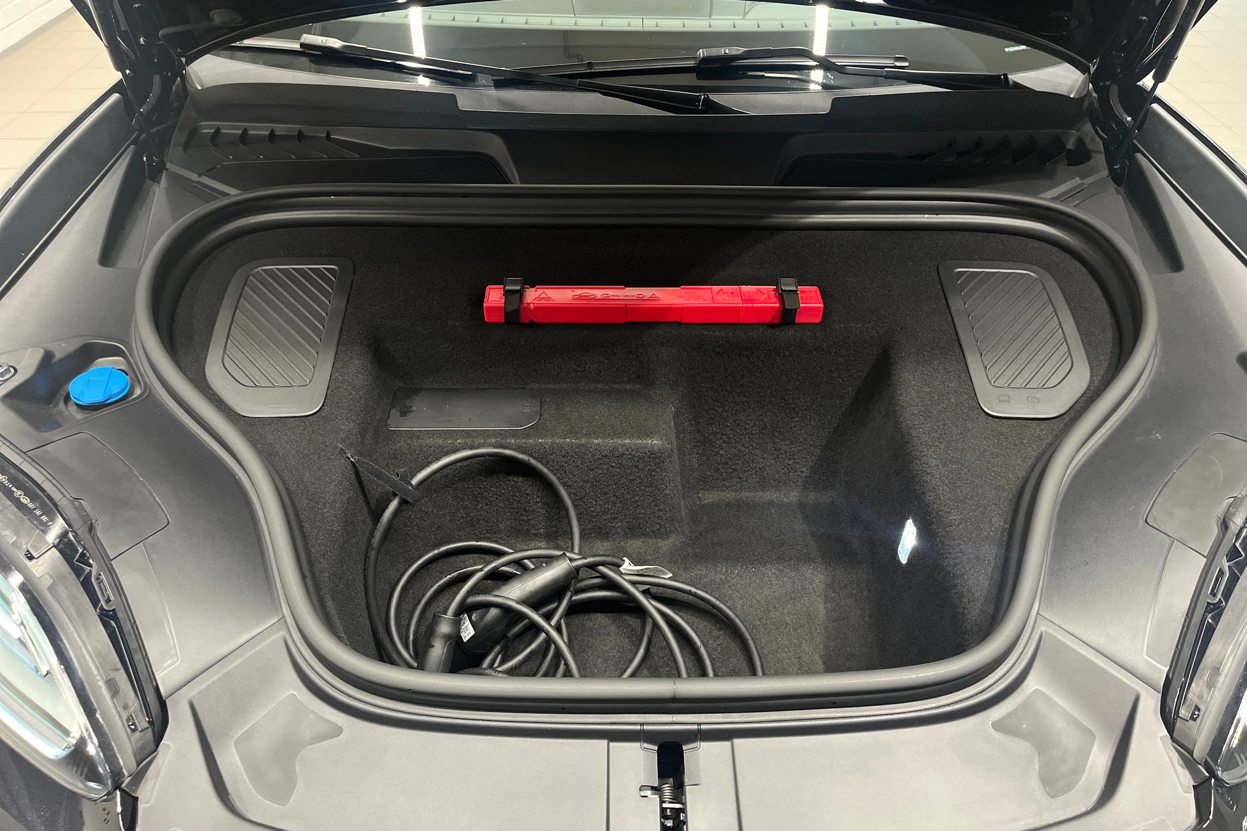 Musta Porsche Macan 2024 kuva 26.