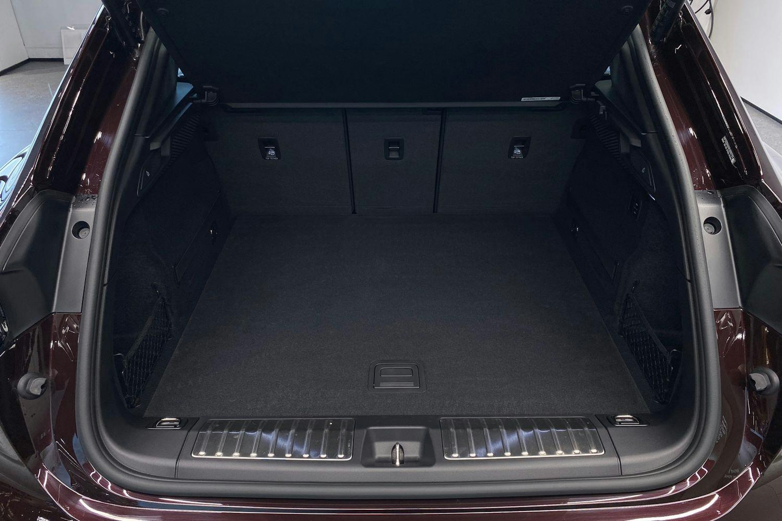 ruskea (beige) Porsche Macan 2024 kuva 11.