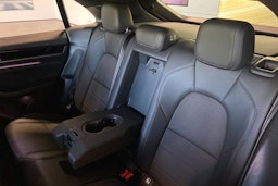 ruskea (beige) Porsche Macan 2024 kuva 18.