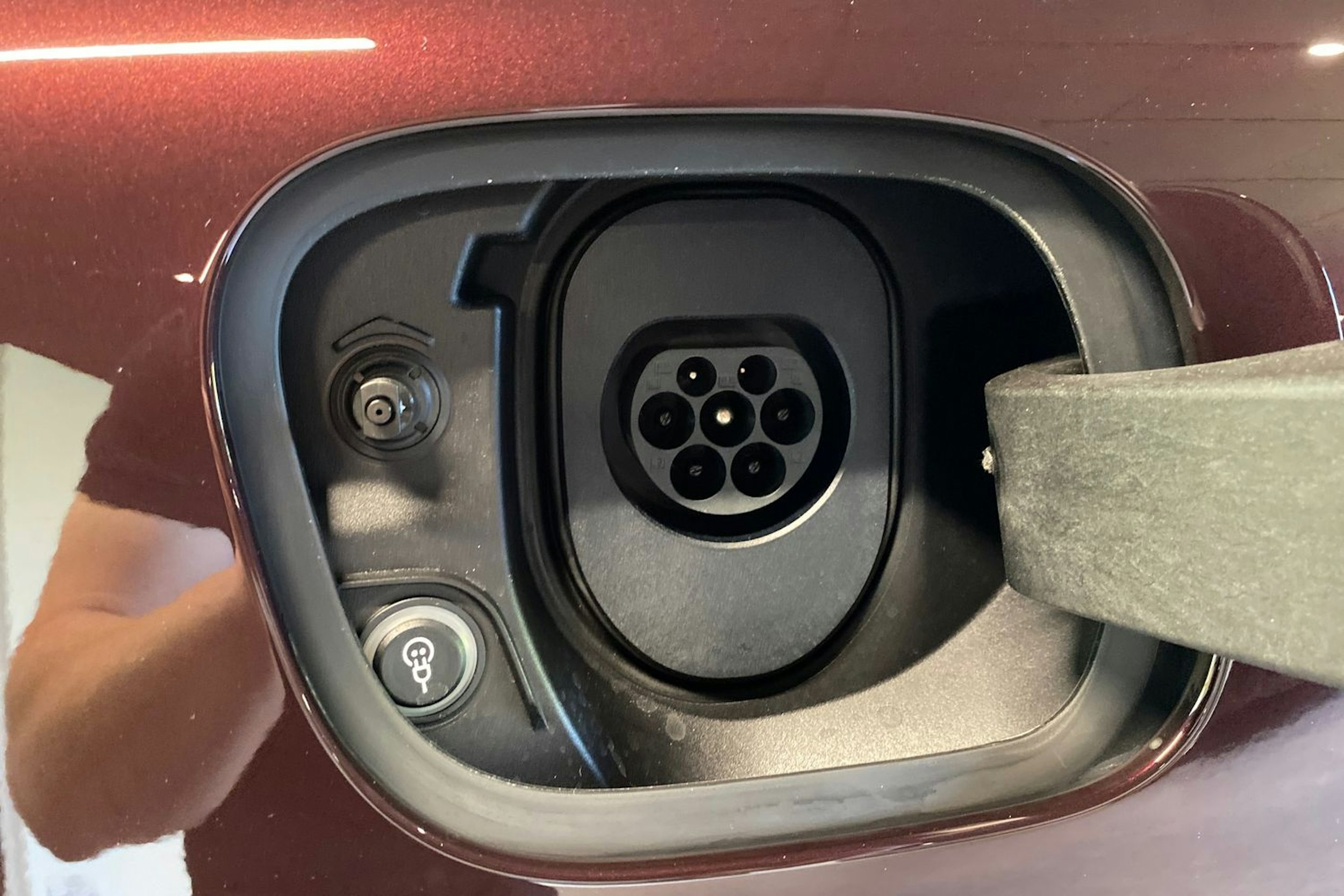 ruskea (beige) Porsche Macan 2024 kuva 24.