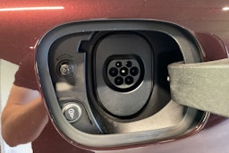 ruskea (beige) Porsche Macan 2024 kuva 24.