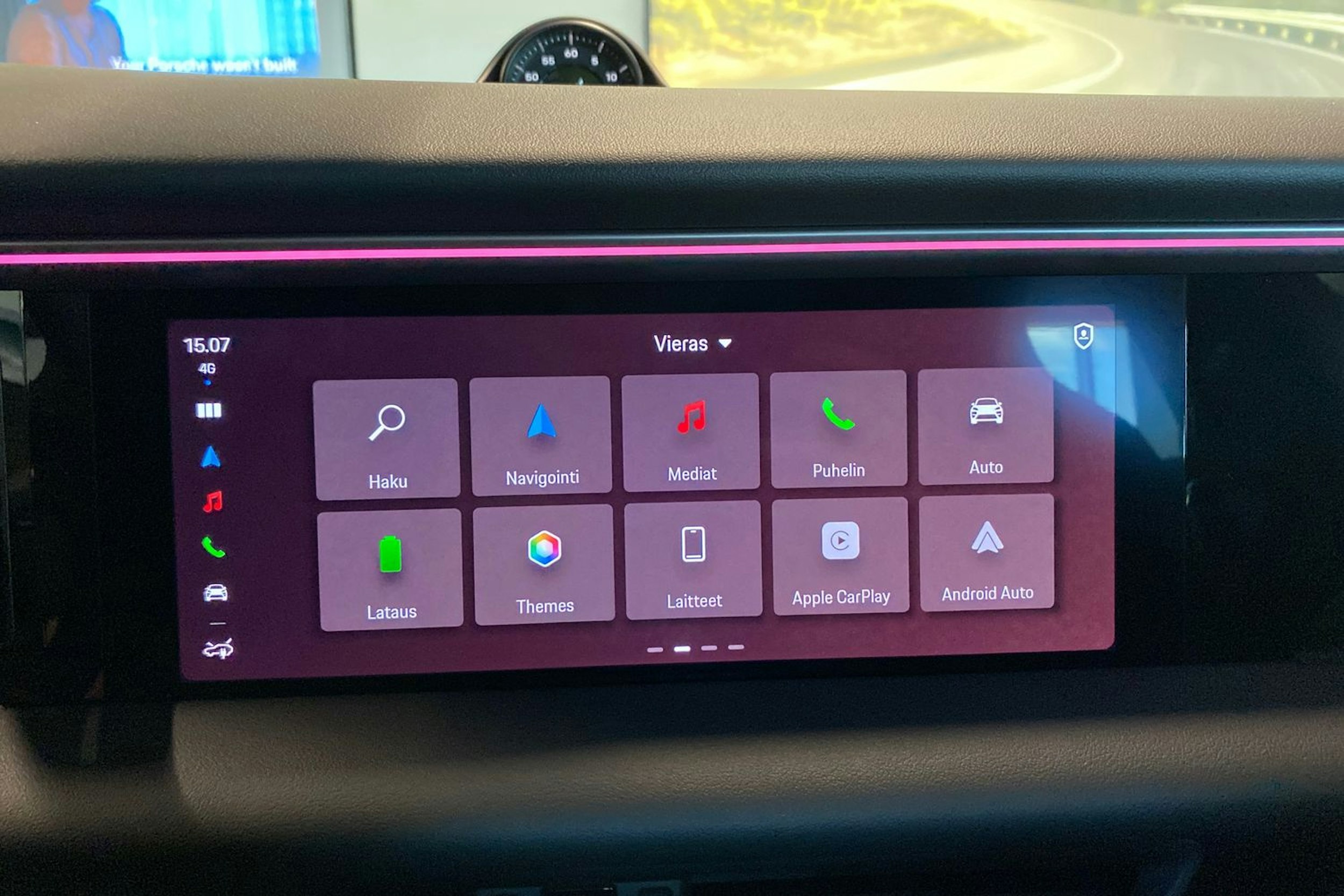 ruskea (beige) Porsche Macan 2024 kuva 25.