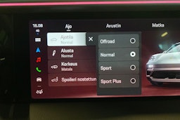 ruskea (beige) Porsche Macan 2024 kuva 27.