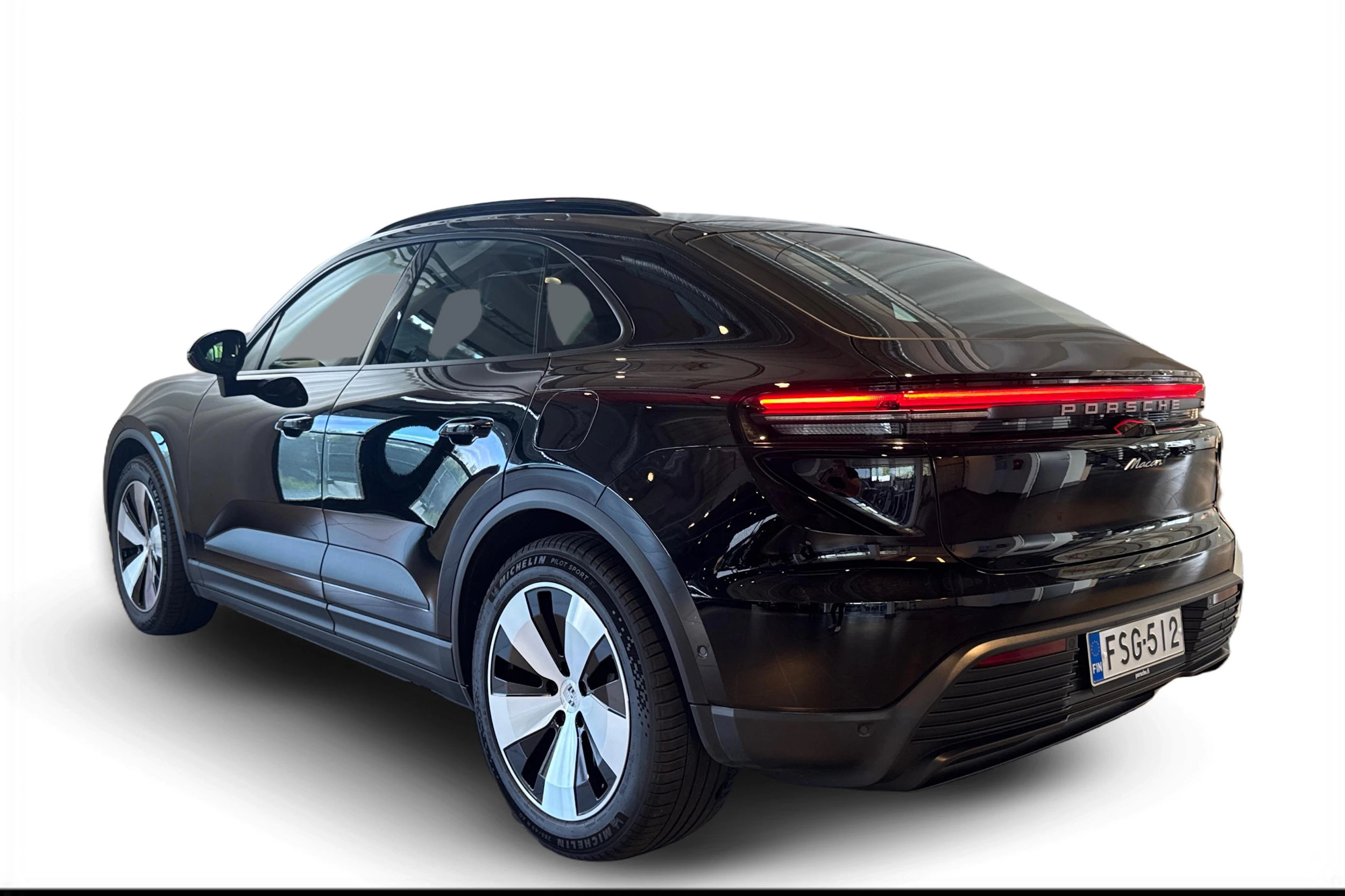 musta Porsche Macan 2024 kuva 2.