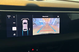 musta Porsche Macan 2024 kuva 17.